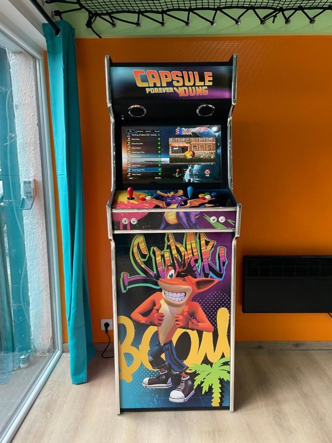 Capsule Forever Young - Jacuzzi - Sauna - Billard - Arcade De Jeux - Netflix & Home Cinema - Ping Pong Hastiere-par-dela Extérieur photo