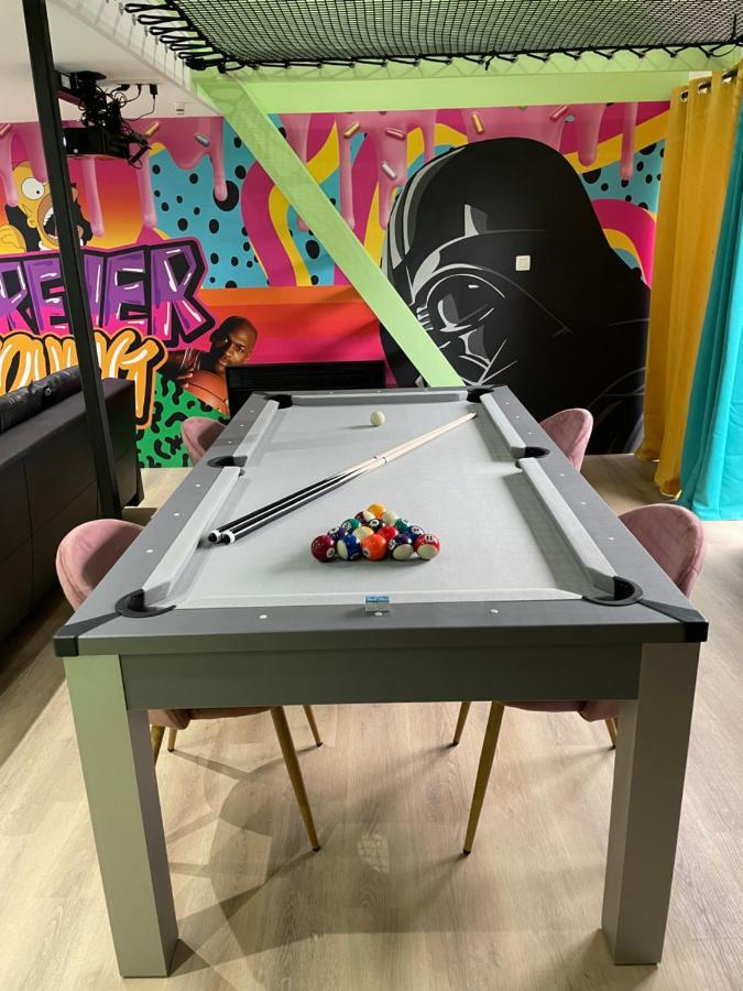 Capsule Forever Young - Jacuzzi - Sauna - Billard - Arcade De Jeux - Netflix & Home Cinema - Ping Pong Hastiere-par-dela Extérieur photo